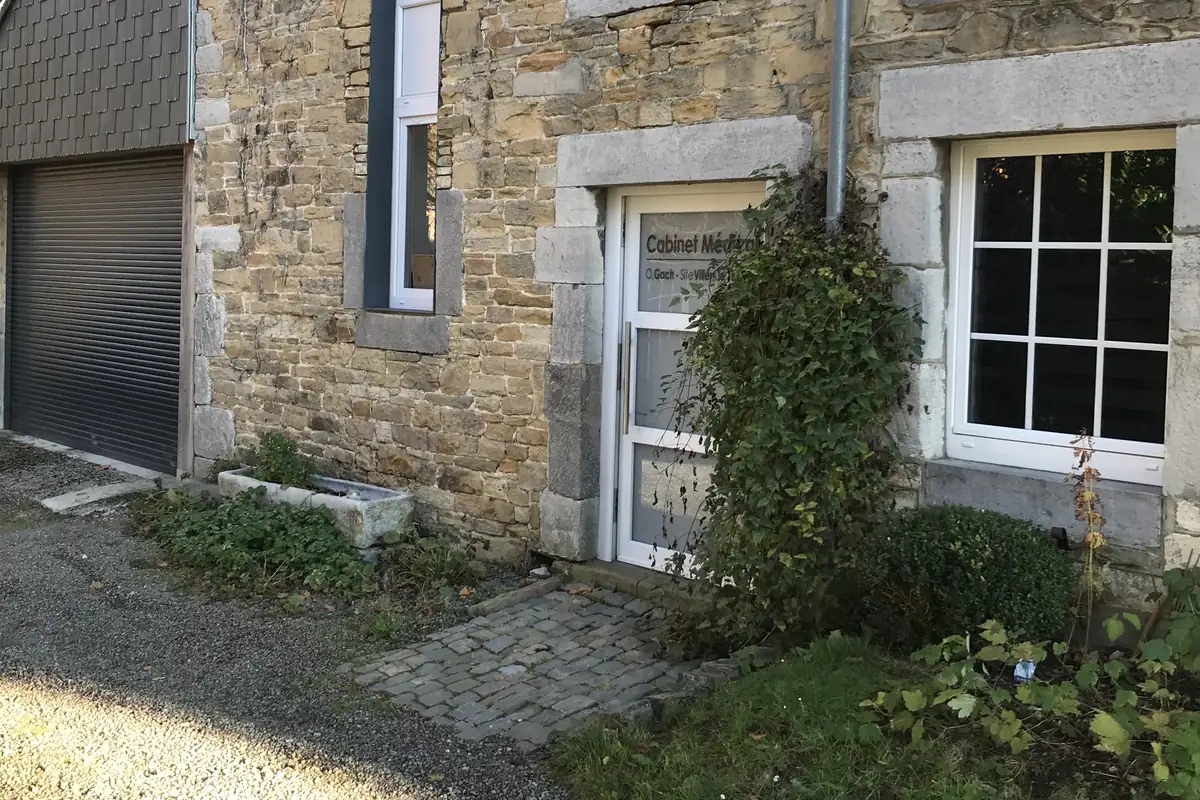 Fa&ccedil;ade du cabinet de Villers-le-Temple